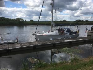 Upriver pontoon Rieux